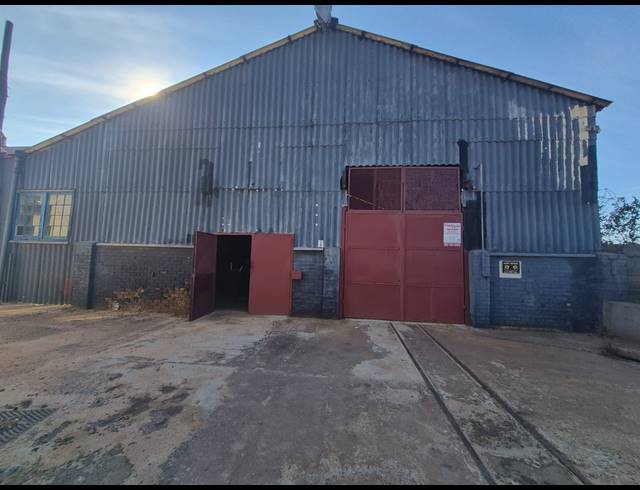 240M² WAREHOUSE TO LET IN LUIPAARDSVLEI